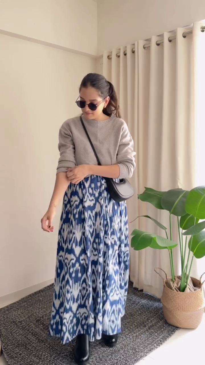 Chic Casual Skirt Outfit – Modern Minimalist Everyday Look