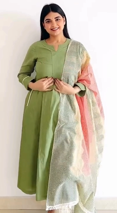 Elegant White Floral Kurta Set – Fresh, Feminine & Effortlessly Stylish