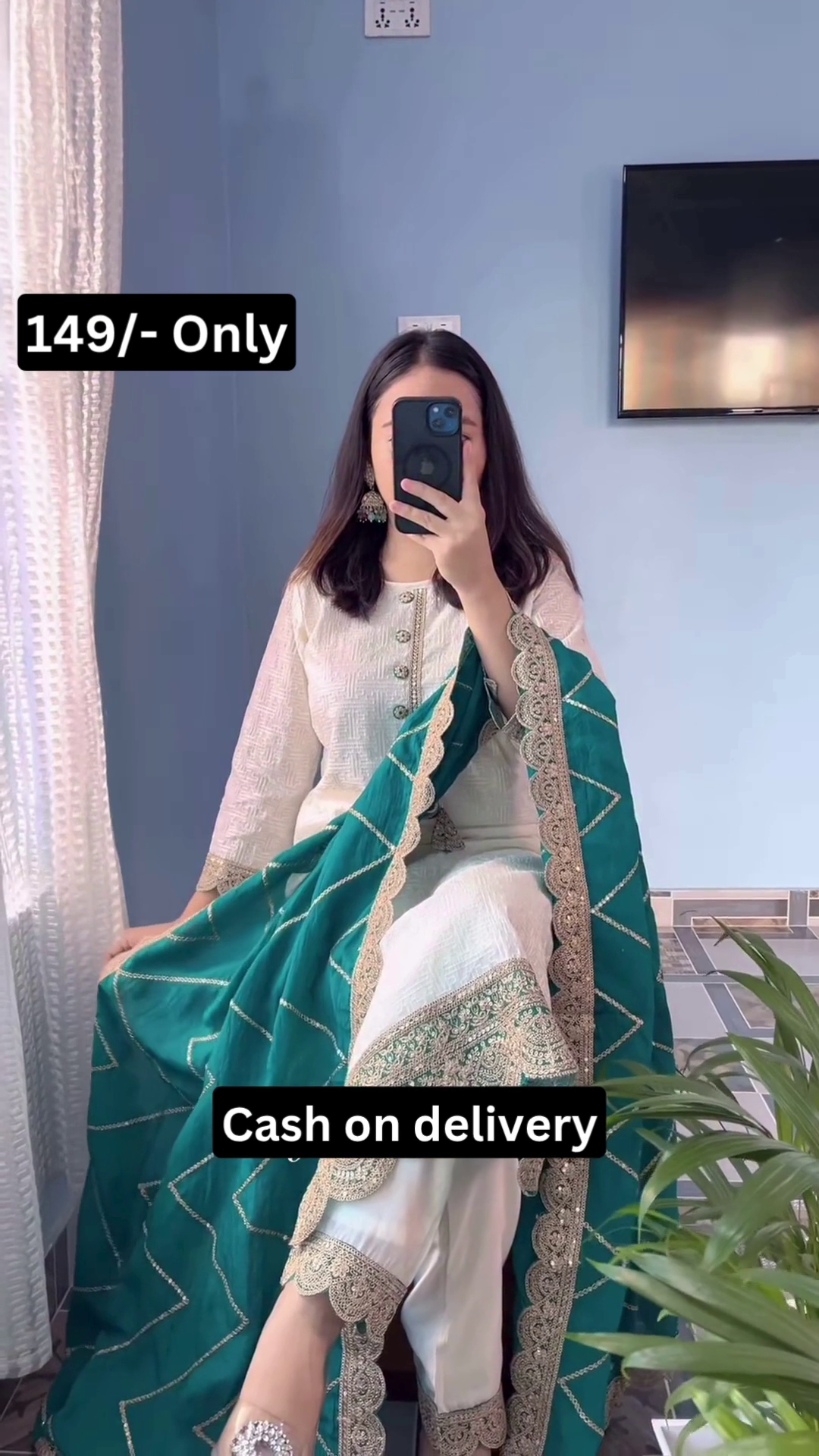 Graceful White & Emerald Ethnic Suit – Classic Festive Charm 💚