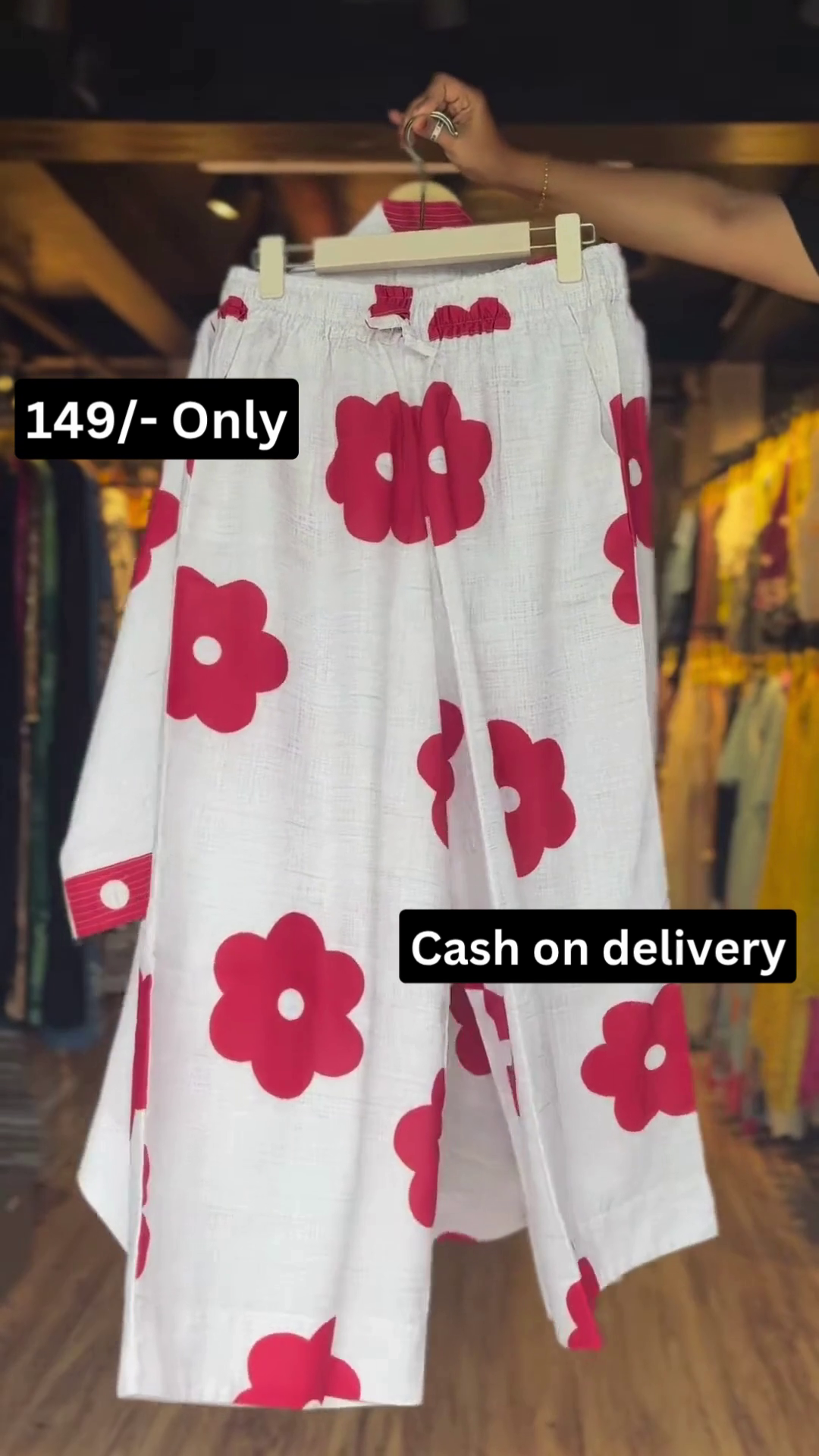 Stylish White Floral Printed Palazzo Pants