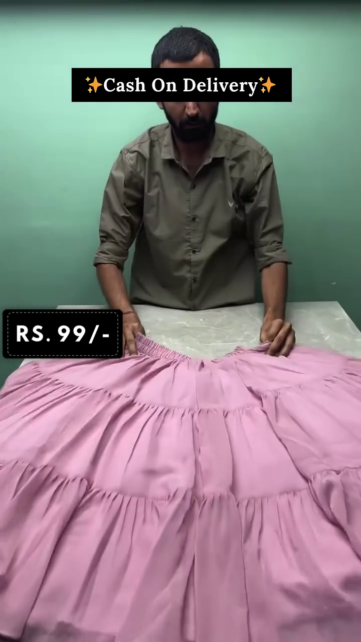 Cute Floral Top with Pink Skirt Set for Trendy Casual Fashion