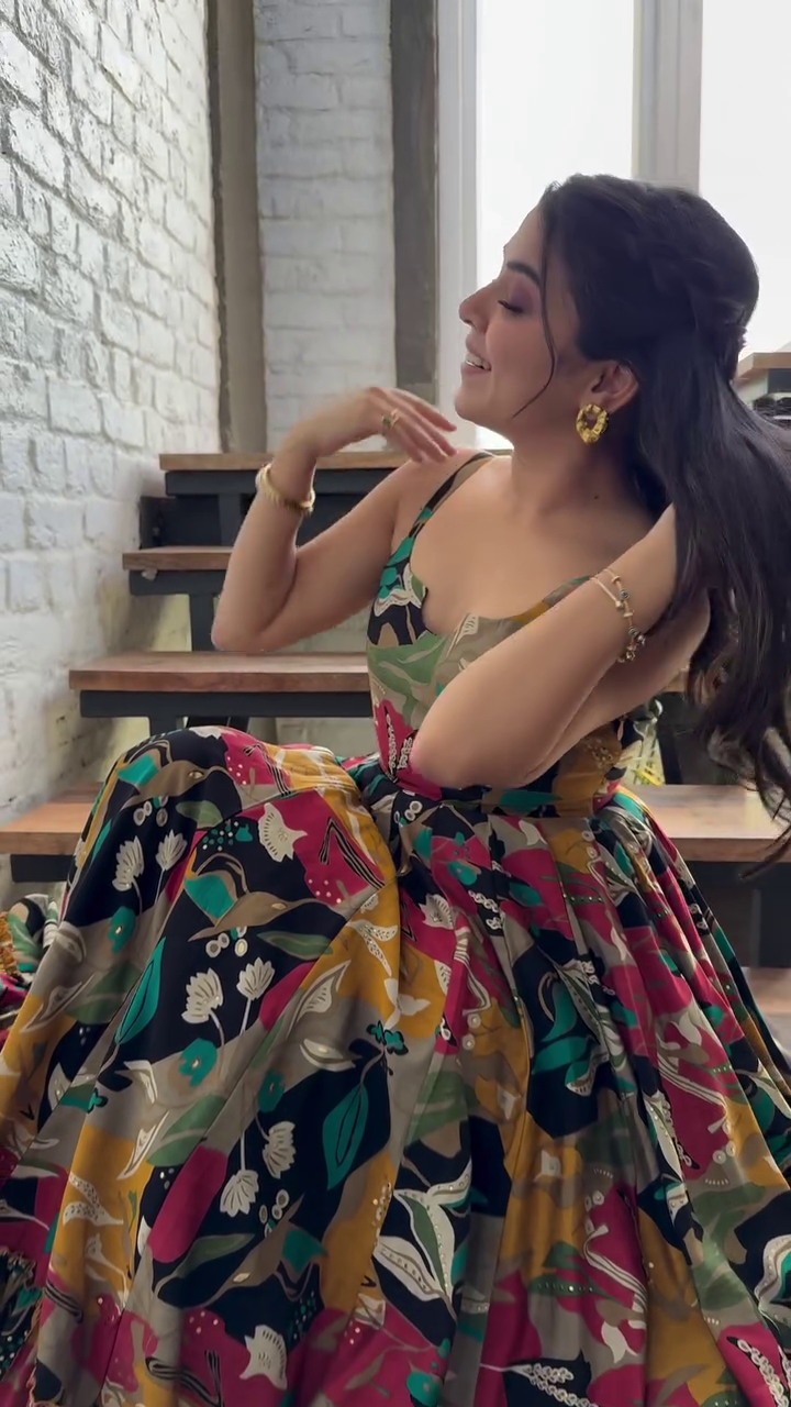 Vibrant Printed Maxi Dress – Flowing Statement Style