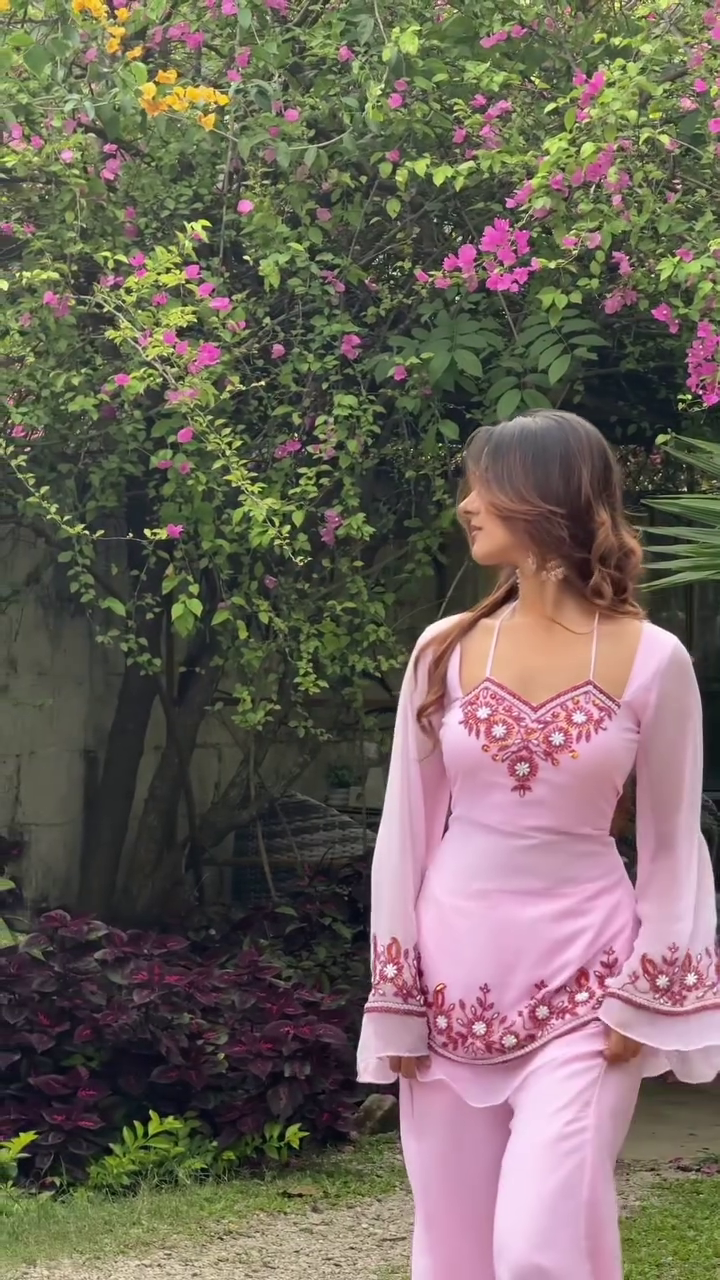 🌸 Soft Pink Ethnic Suit – Feminine & Graceful