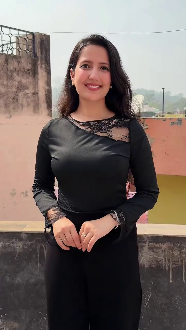 🖤 Black Lace Outfit – Elegant & Timeless Style