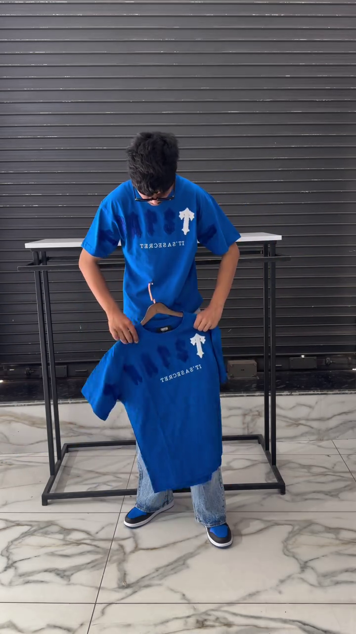 💙 Trendy Blue Graphic Tee – Casual Street Style