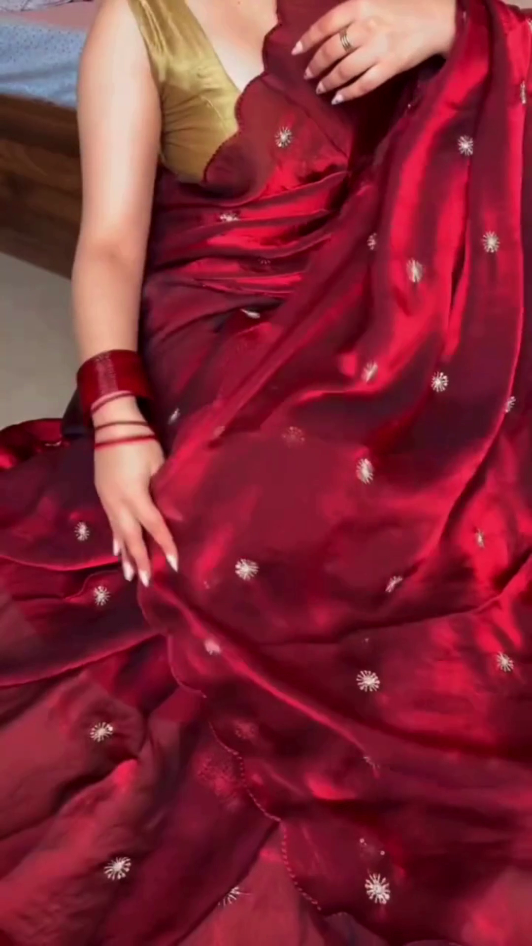 ❤️ Royal Red Saree – Timeless Ethnic Beauty