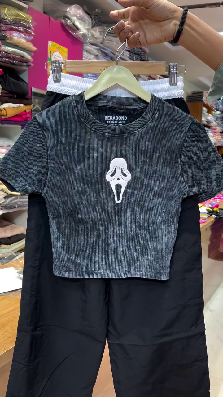 🖤 Edgy Graphic Co-ord Set – Street Style Vibes