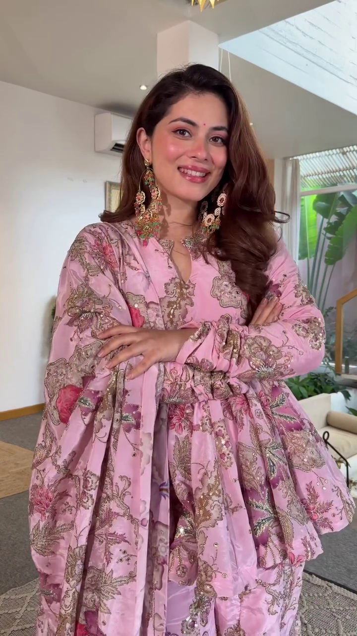 🌸 Premium Pink Ethnic Set – Royal Festive Vibes