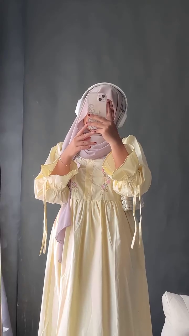 🤍 Graceful Embroidered Maxi – Soft Royal Look