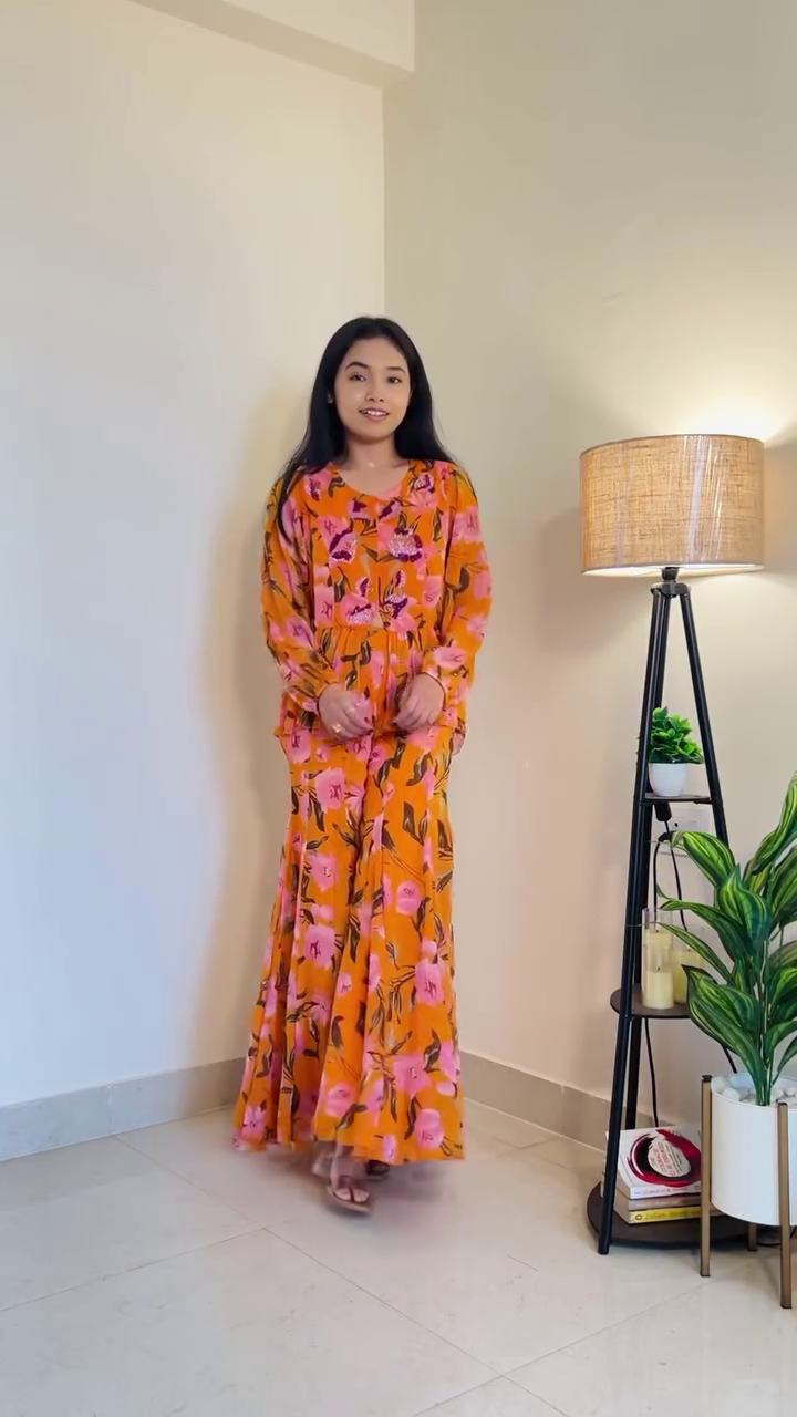 Elegant Green Floral Kurta Set – Graceful Ethnic Charm